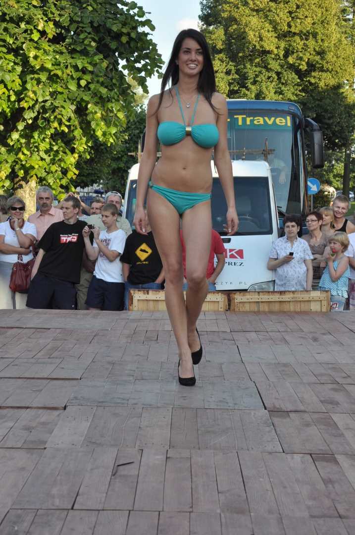 , Finalistki Miss Polski 2010 z wizytą w Dobrym Mieście., Miss Warmii i Mazur